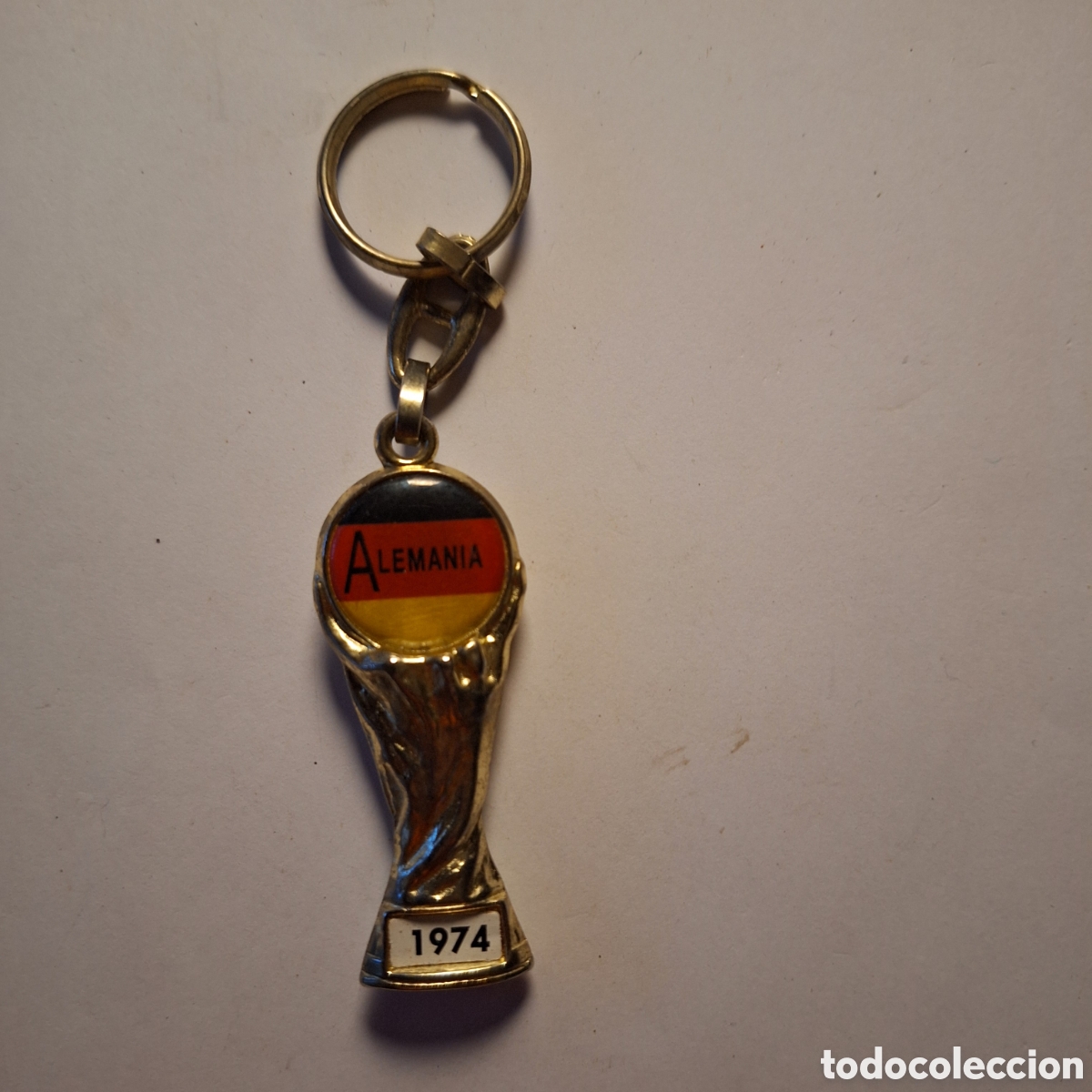 Collection of Keychains: Llavero Futbol Mundial Alemania 1974