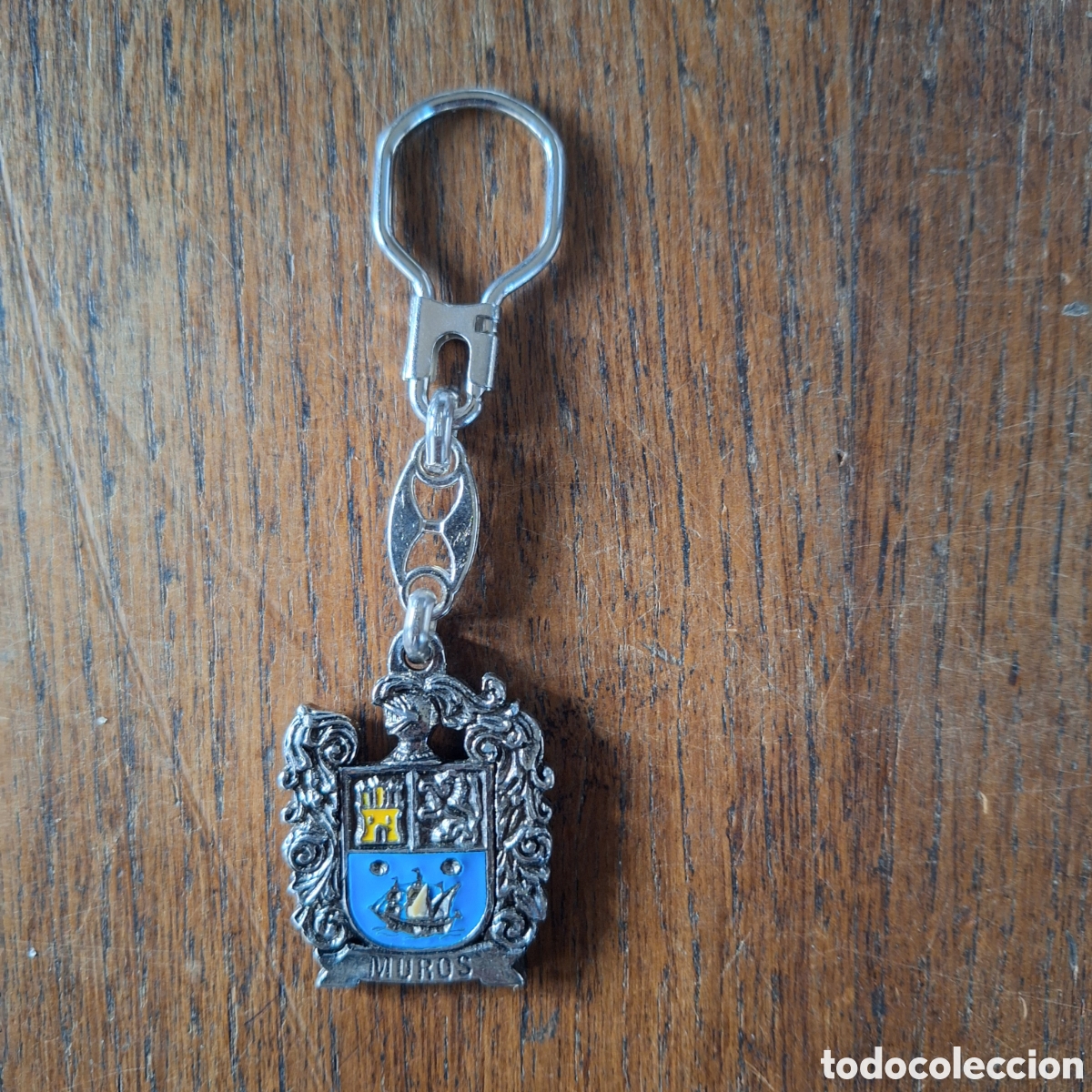 Collectionnisme de portes-cl&eacute;s: Llavero escudo muros