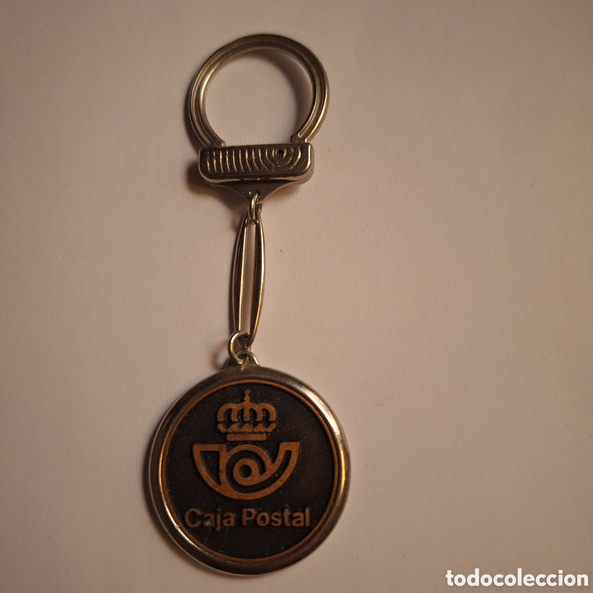 Collection of Keychains: Llavero caja postal