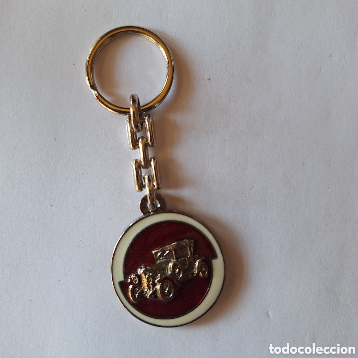 Collection of Keychains: Llavero automovil Antiguo