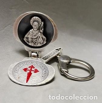 Coleccionismo de llaveros: LLAVERO DE METAL RECUERDO DE SANTIAGO DE COMPOSTELA A&Ntilde;O SANTO 1999 - LLAV-24430 - B-905