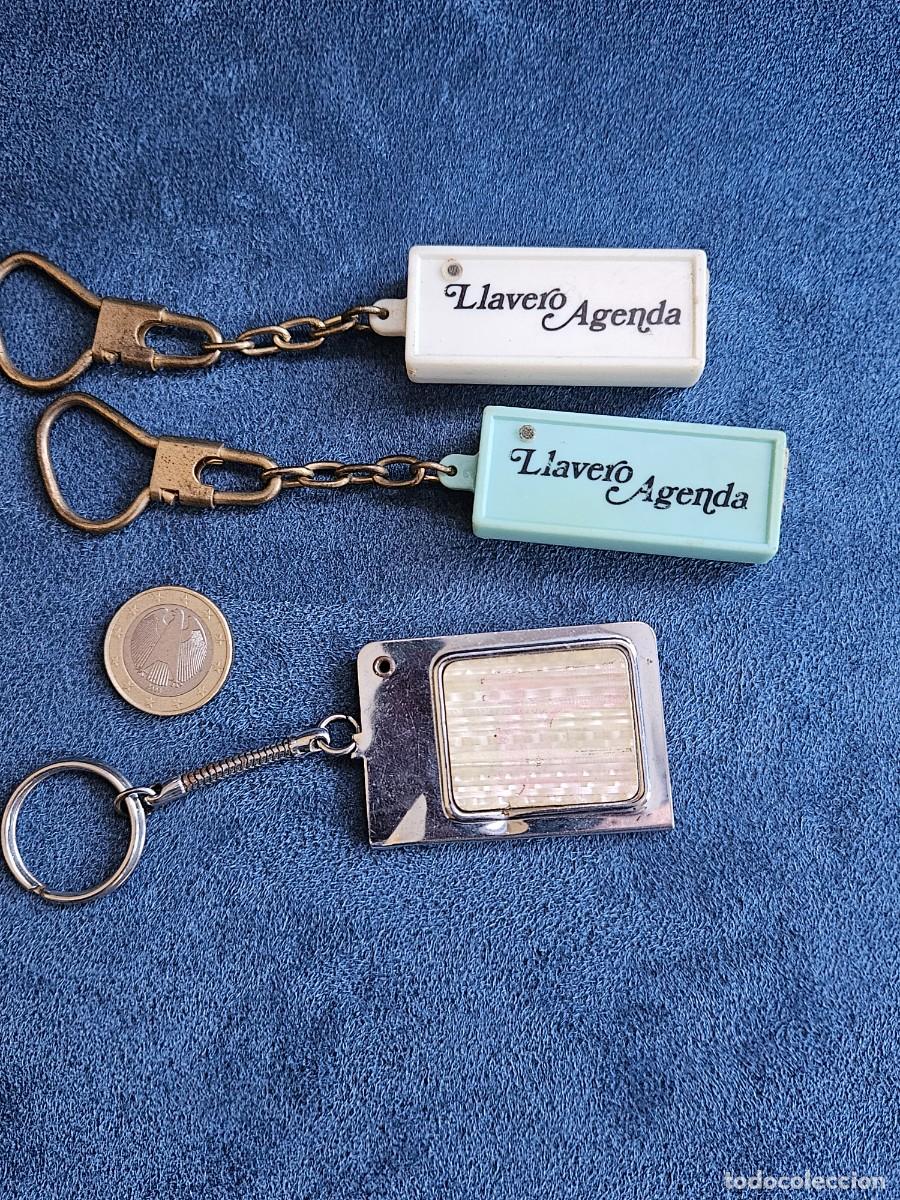 Coleccionismo de llaveros: Lote De 3 Antiguos Llaveros Agendas De Los A&ntilde;os 80.