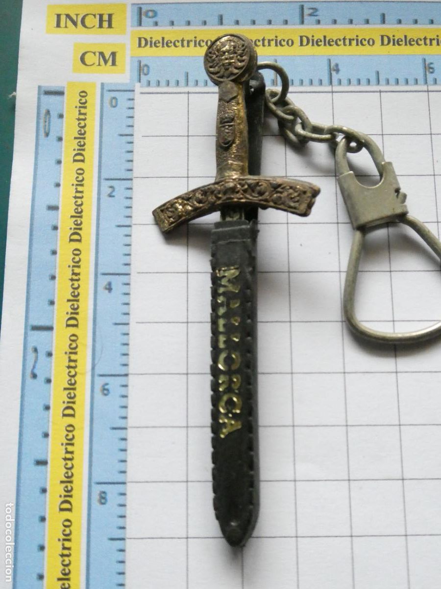 Collection of Keychains: LLAVERO DE TURISMO. ESPADA CON FUNDA DE MALLORCA