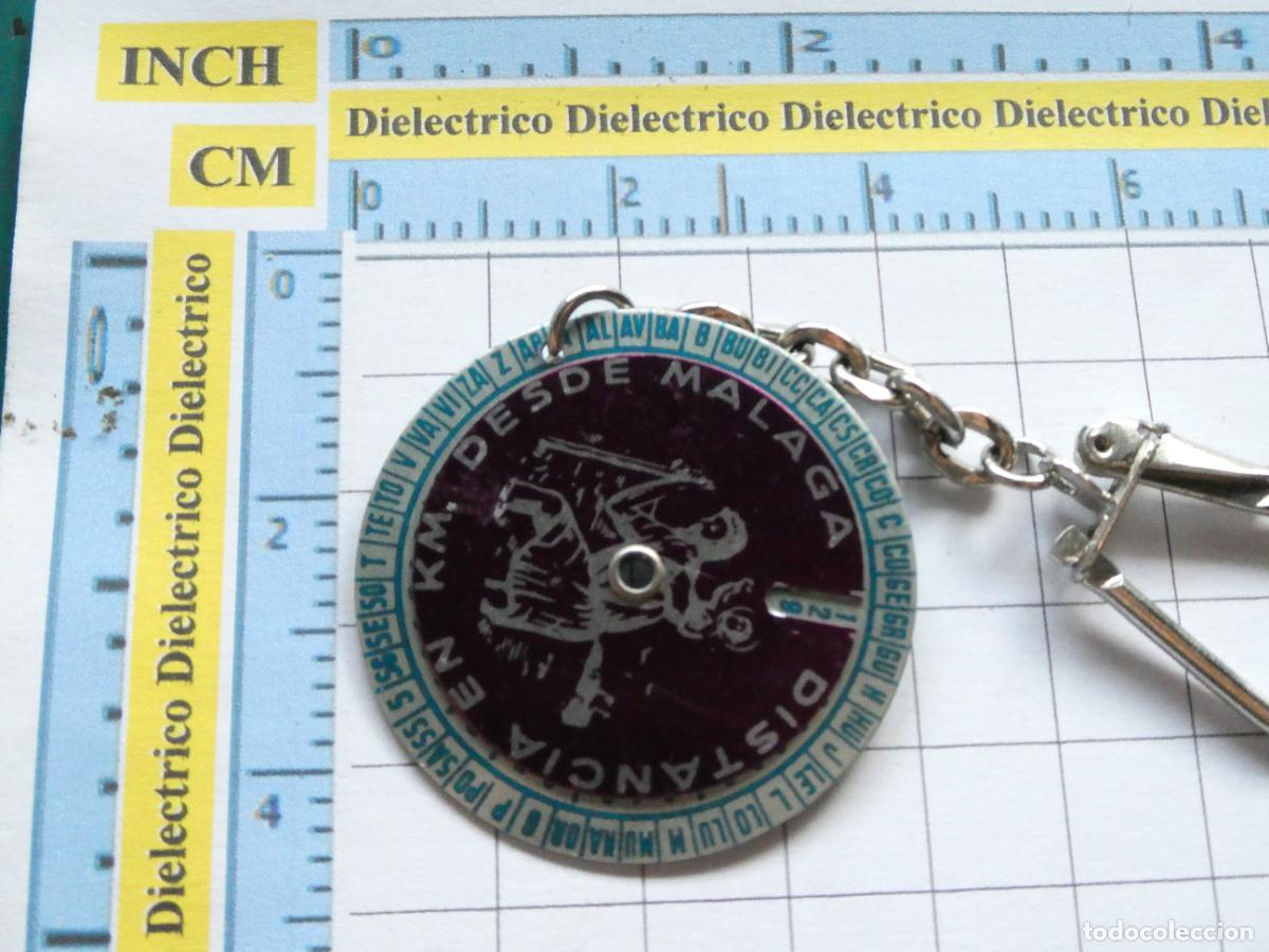 Collection of Keychains: ANTIGUO LLAVERO. GESTORIA AUTOESCUELA GALLARGO M&Aacute;LAGA DISTANCIAS KM