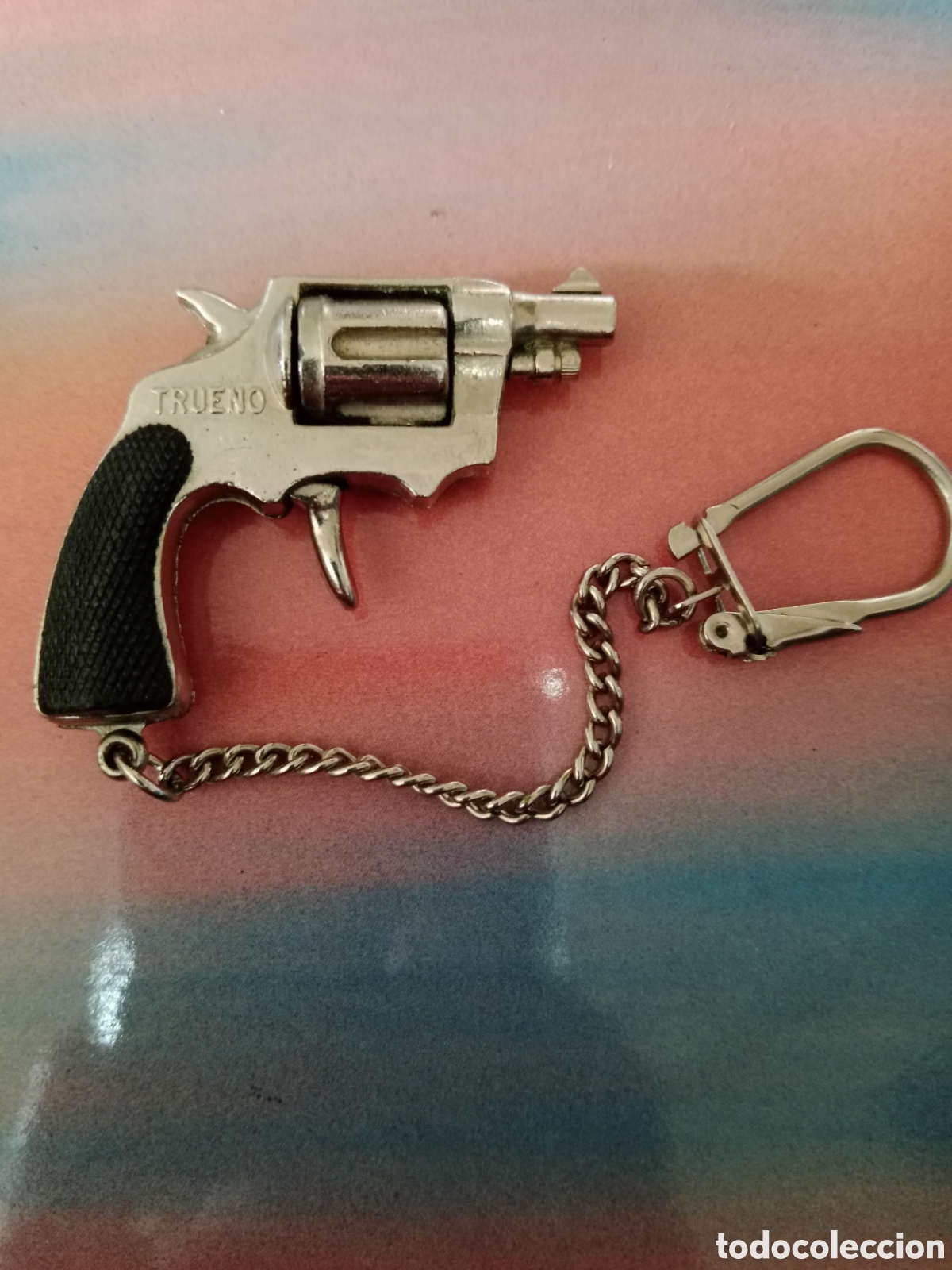 Sammlung von Schl&uuml;sselanh&auml;ngern: Llavero pistola