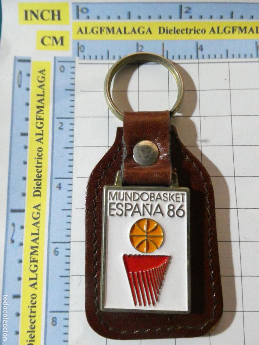 Collectionnisme de portes-cl&eacute;s: LLAVERO DE DEPORTES. BALONCESTO BASKET MUNDOBASKET ESPA&Ntilde;A 86 1986. CUERO