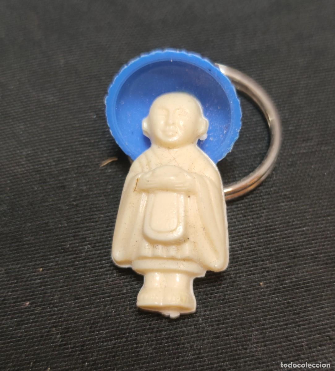 Collection of Keychains: Antiguo llavero chinito de la suerte azul