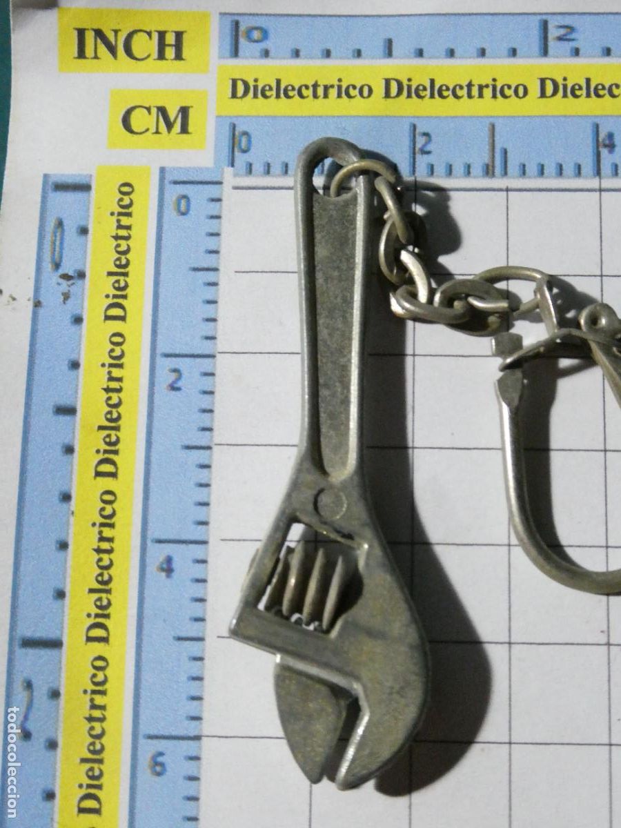Collezionismo di Portachiavi: LLAVERO DE MINIATURAS FIGURITAS. HERRAMIENTAS. LLAVE INGLESA