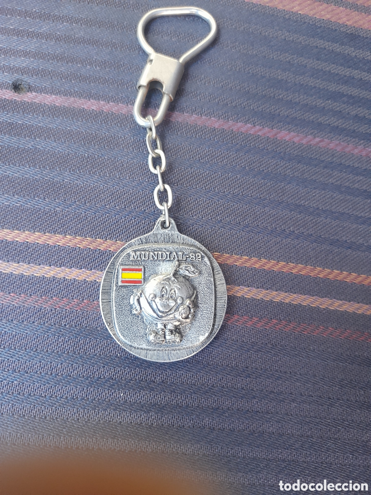 Coleccionismo de llaveros: Antiguo llavero, Mundial de Espa&ntilde;a - 82, publicidad de Bar &Aacute;vila, Toledo