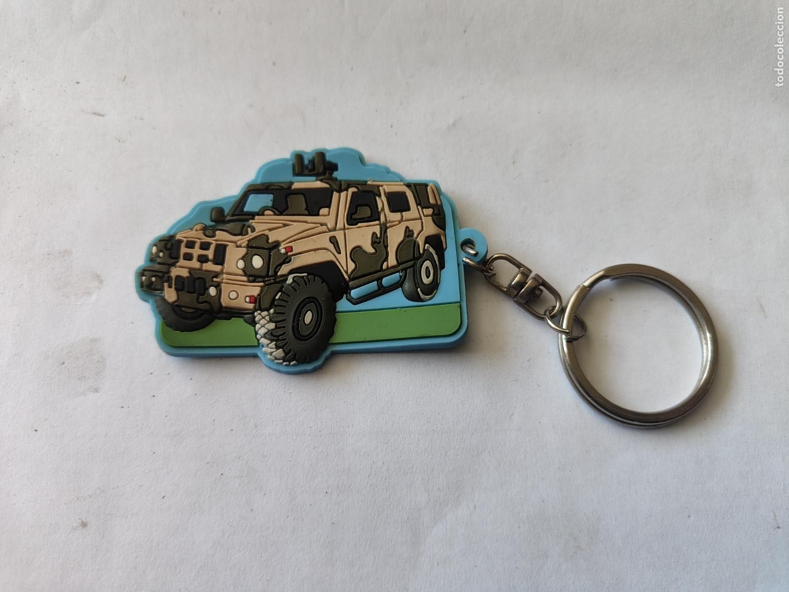 Coleccionismo de llaveros: Llavero ejercito vehiculo militar Iveco mlv lince - Foto 1