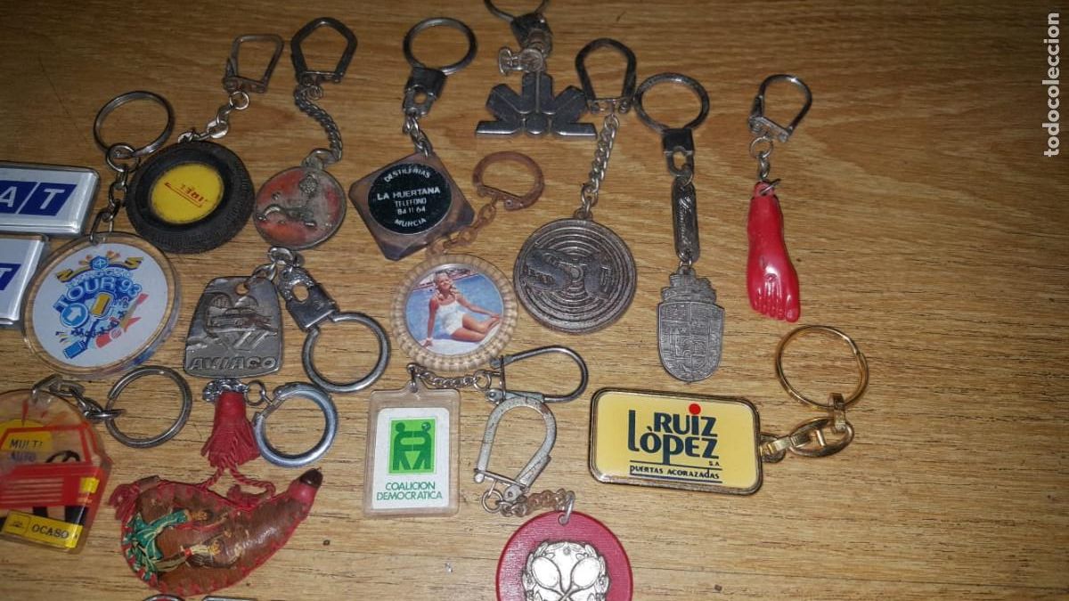 Coleccionismo de llaveros: LOTE DE 21 LLAVEROS VARIADOS - Foto 3
