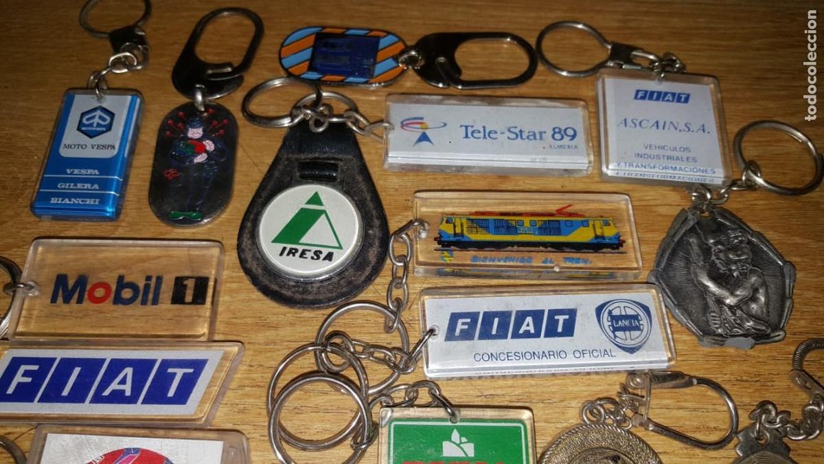 Coleccionismo de llaveros: LOTE DE 20 LLAVEROS VARIADOS - Foto 2