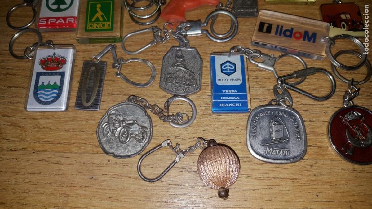Coleccionismo de llaveros: LOTE DE 20 LLAVEROS VARIADOS - Foto 3
