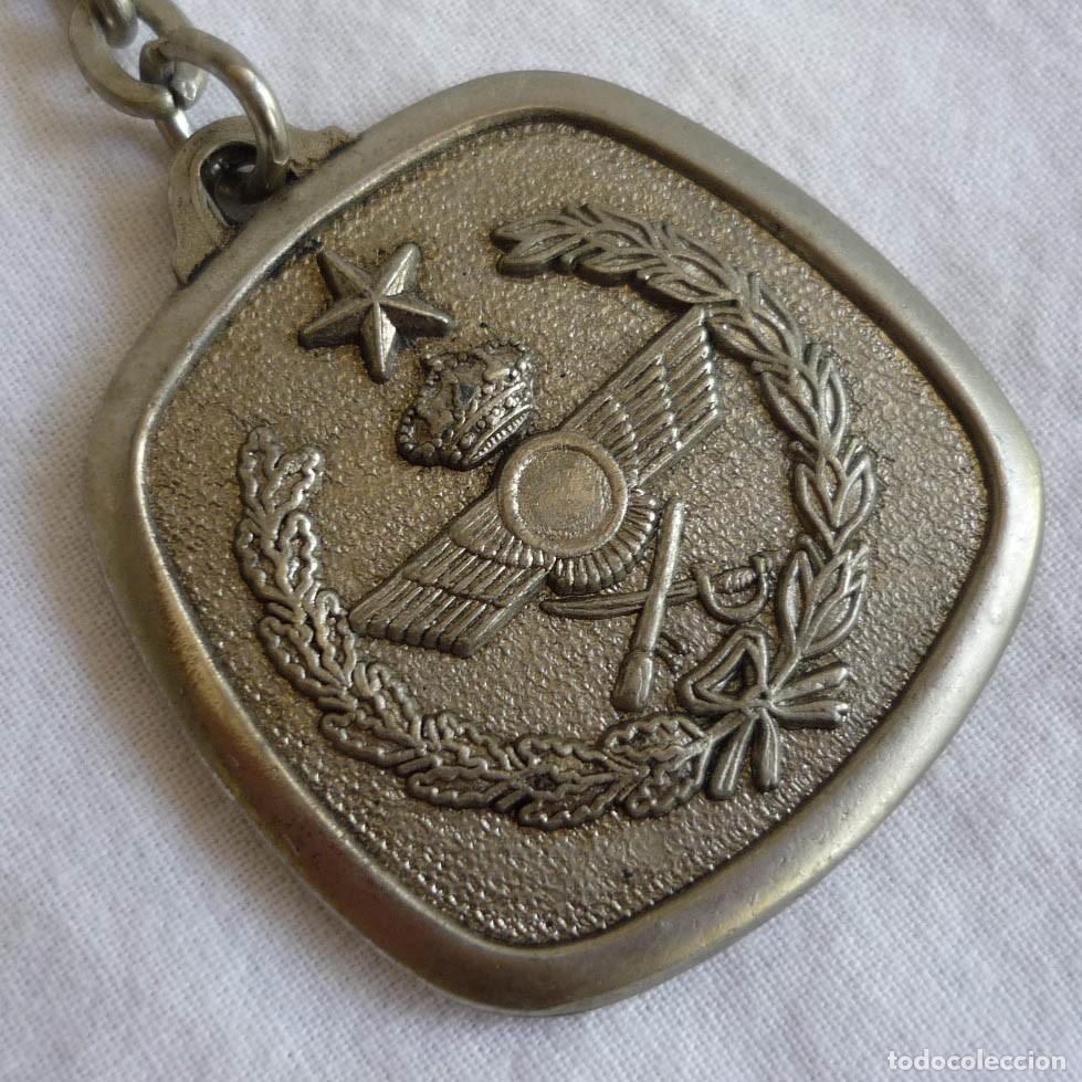 Collection of Keychains: Llavero met&aacute;lico militar Escuela Superior del Aire