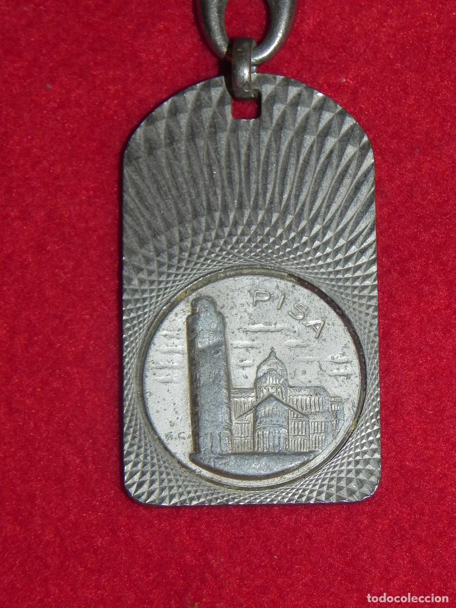 Colecionismo de porta-chaves: Llavero Met&aacute;lico de Pisa (Italia).