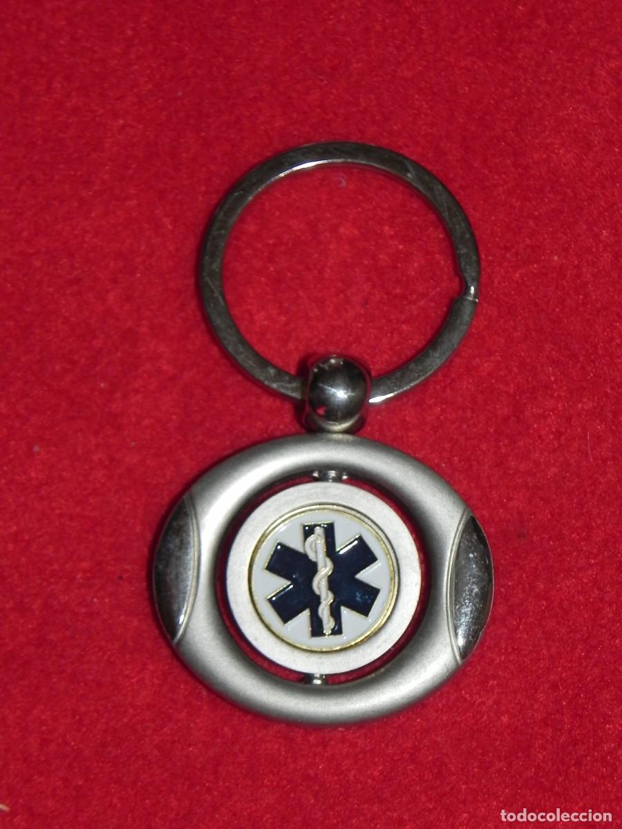 Sammlung von Schl&uuml;sselanh&auml;ngern: Llavero de Metal - S&iacute;mbolo de Medicina