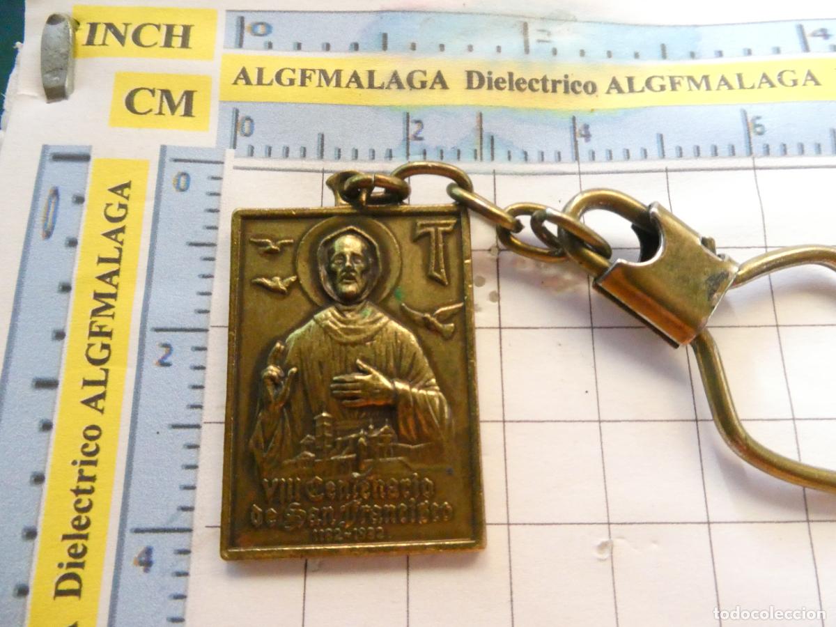 Collection of Keychains: LLAVERO RELIGIOSO SEMANA SANTA VIII CENTENARIO SAN FRANCISCO 1182 1982.