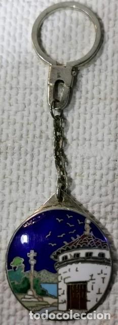 Sammlung von Schl&uuml;sselanh&auml;ngern: Llavero PALOMAR y CRUCERO Plata y Esmalte Realizado en la Plater&iacute;a/Esmalter&iacute;a Hern&aacute;ndez y Hermanos