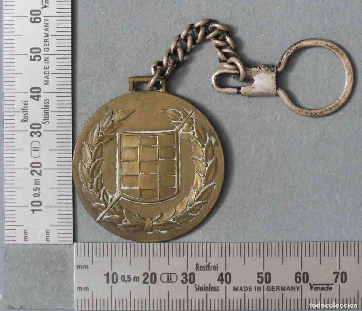 Colecionismo de porta-chaves: LLAVERO. VIII JUN SEU BARCELONA. 1960. ESLAVONES DE PLATA
