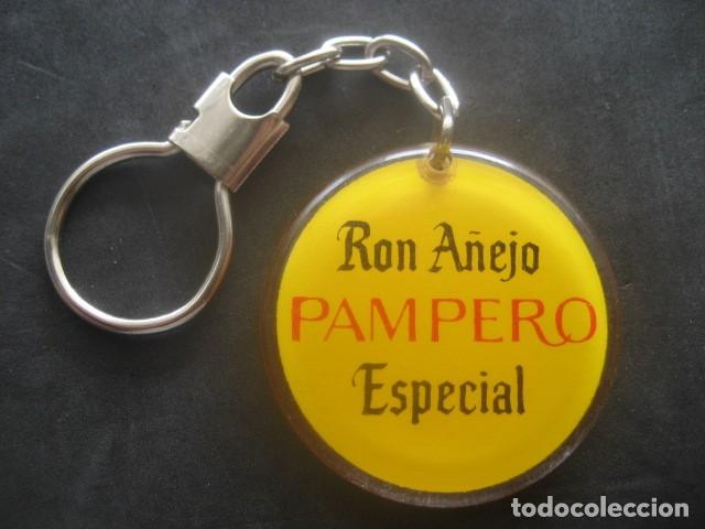 Coleccionismo de llaveros: LLAVERO BEBIDAS RON PAMPERO - Foto 2