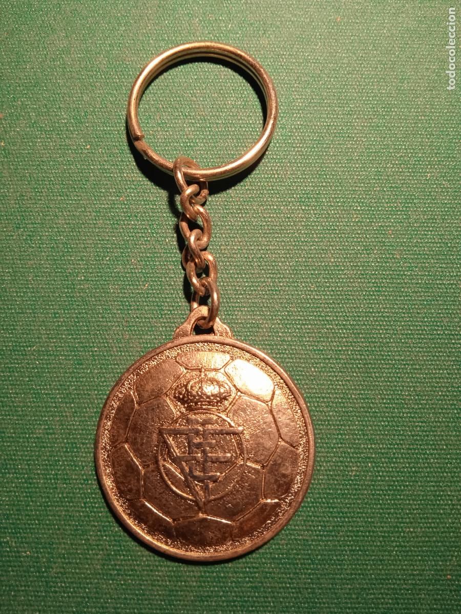 Collezionismo di Portachiavi: REAL FEDERACION ESPA&Ntilde;OLA DE FUTBOL - 75 ANIVERSARIO - 1913/1988