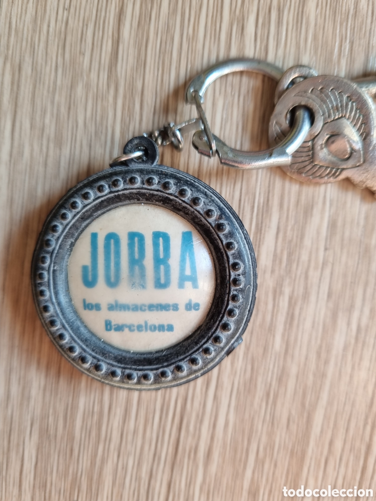 Coleccionismo de llaveros: Antiguo llavero de los Almacenes Jorba (Barcelona).Todo un s&iacute;mbolo para la ciudad.