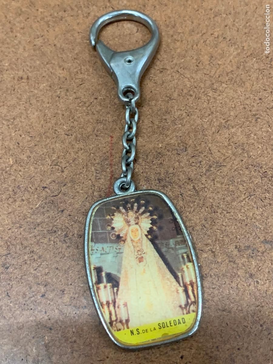 Coleccionismo de llaveros: NUESTRA SE&Ntilde;ORA VIRGEN DE LA SOLEDAD. Antiguo llavero religioso.