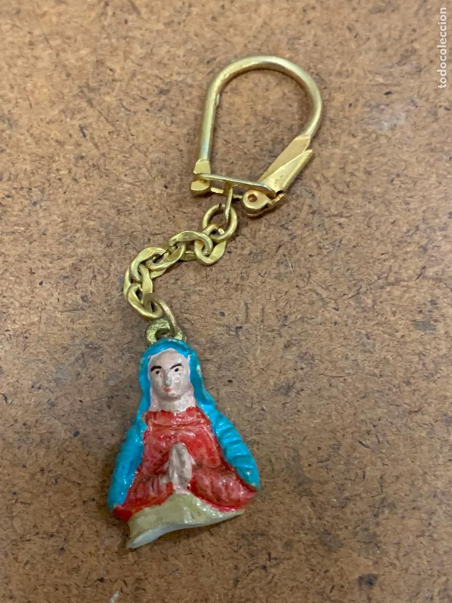 Coleccionismo de llaveros: VIRGEN REZANDO. Antiguo llavero religioso