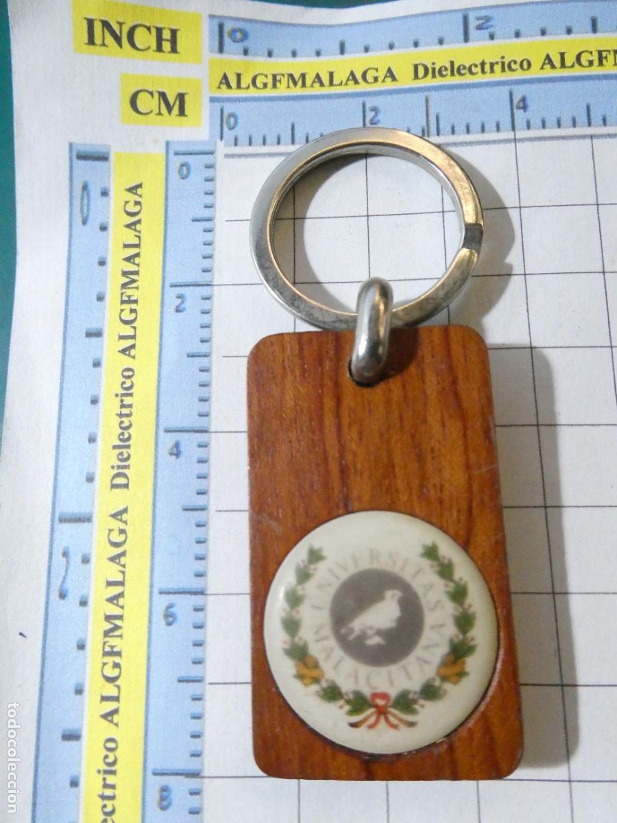 Colecionismo de porta-chaves: LLAVERO DE COLEGIOS UNIVERSIDADES. UMA M&Aacute;LAGA UNIVERSIDAD