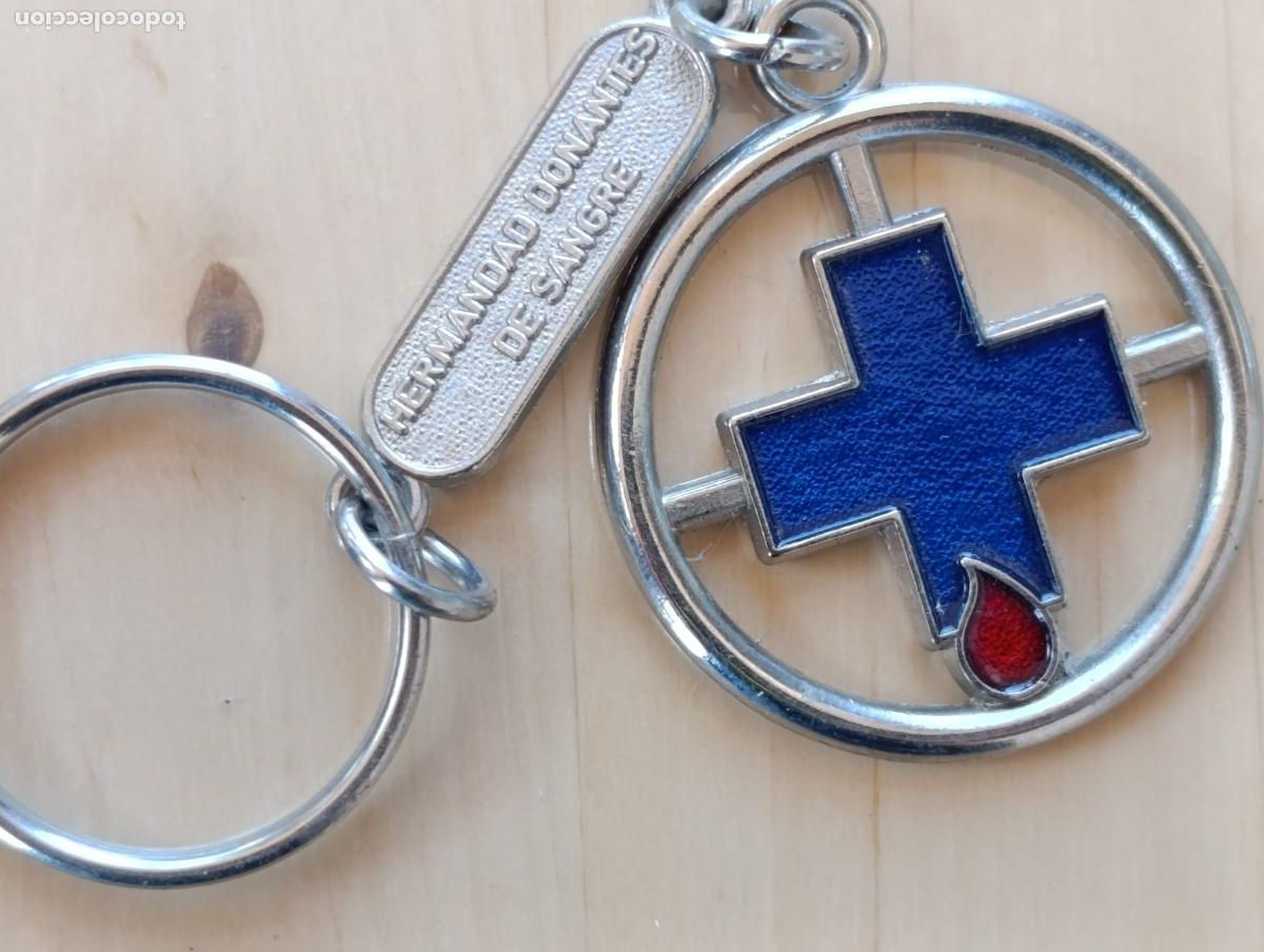 Coleccionismo de llaveros: ANTIGUO LLAVERO HERMANDAD DONANTES DE SANGRE.
