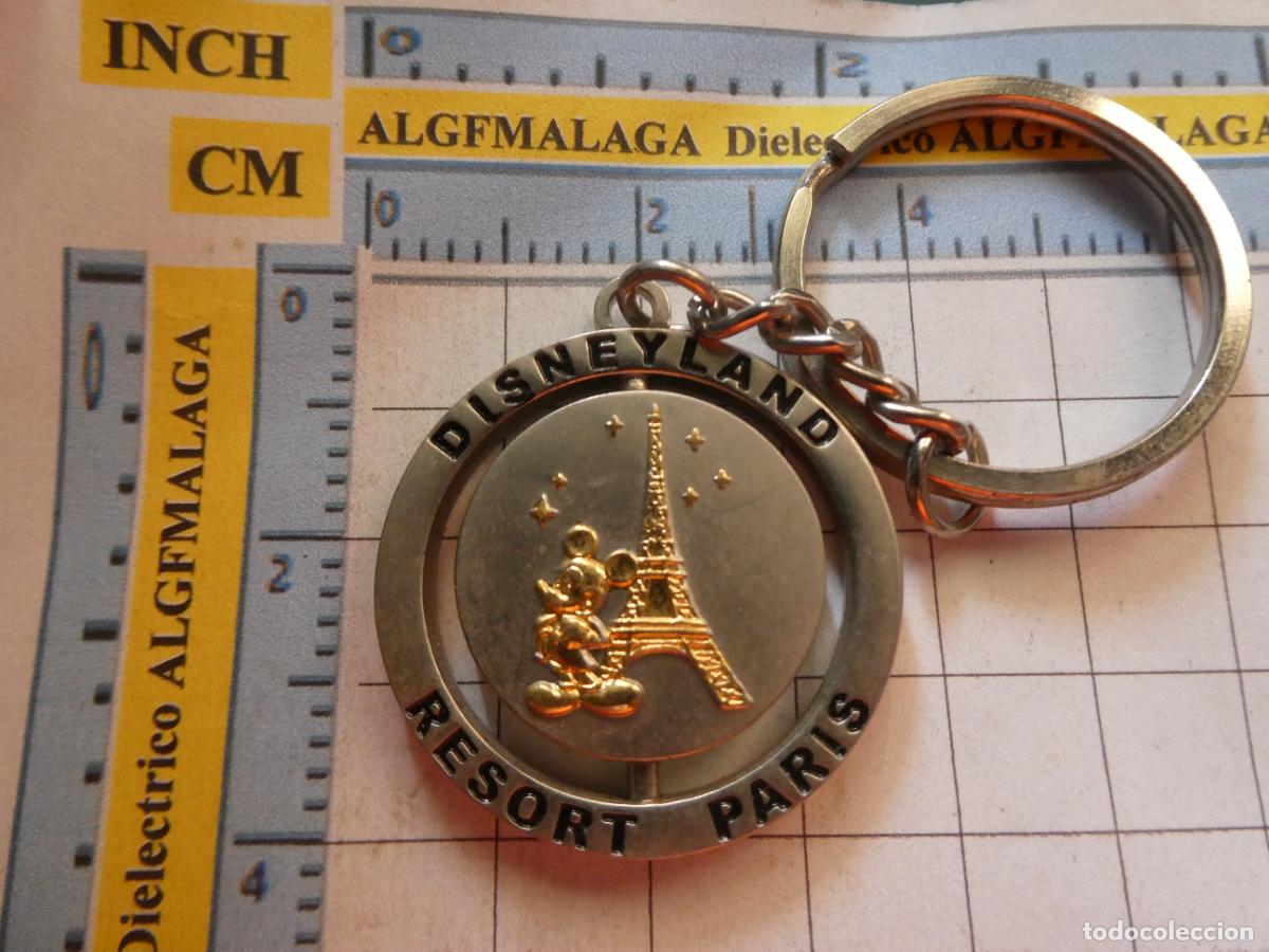 Collection of Keychains: LLAVERO DE TURISMO PARQUE ATRACCIONES DISNEYLAND PARIS FRANCIA