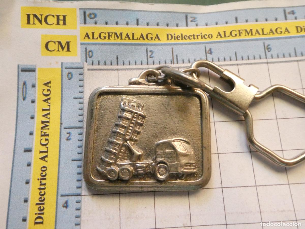 Collectionnisme de portes-cl&eacute;s: LLAVERO DE COCHES MOTOS. CAMI&Oacute;N VOLQUETE TIPO PEGASO , M&Aacute;LAGA