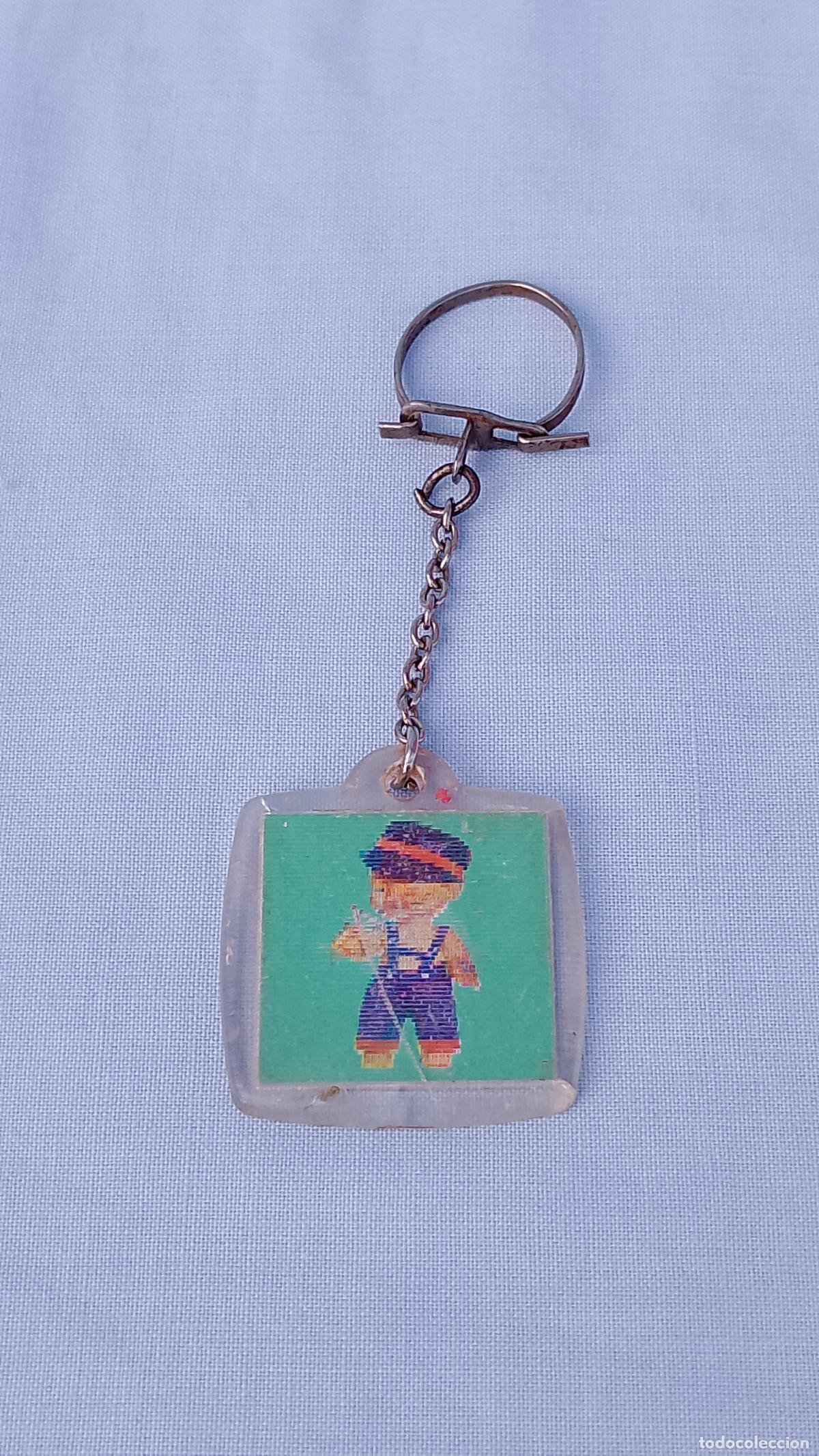 Coleccionismo de llaveros: Antiguo llavero original de mu&ntilde;ecas Famosa con im&aacute;genes lenticulares