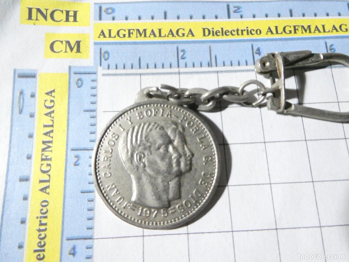 Collection of Keychains: LLAVERO DE NUMISM&Aacute;TICA MONEDA MEDALLA DINAST&Iacute;AS ESPA&Ntilde;OLAS JUAN CARLOS I DO&Ntilde;A SOF&Iacute;A