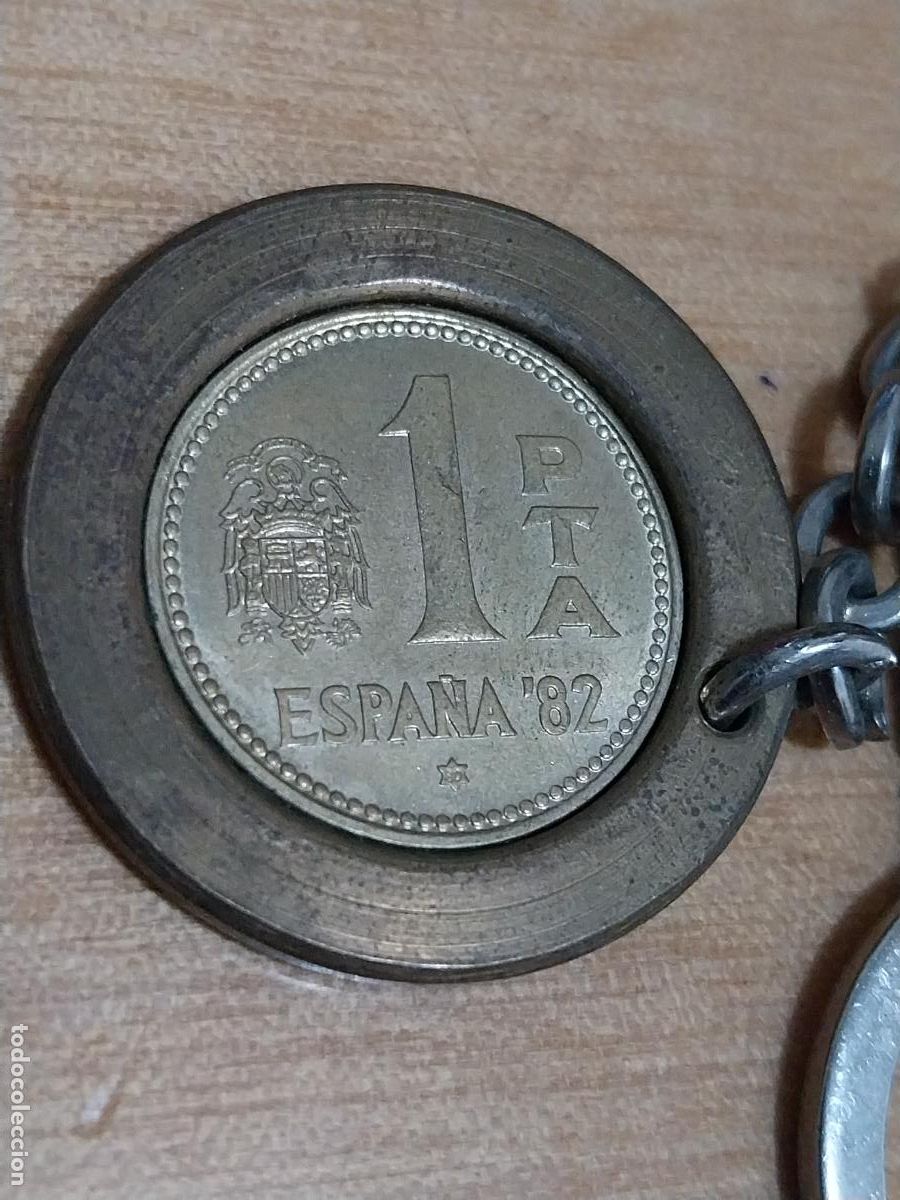 Coleccionismo de llaveros: PESETA 1980 MUNDIAL ESPA&Ntilde;A FUTBOL 1982 LLAVERO METAL