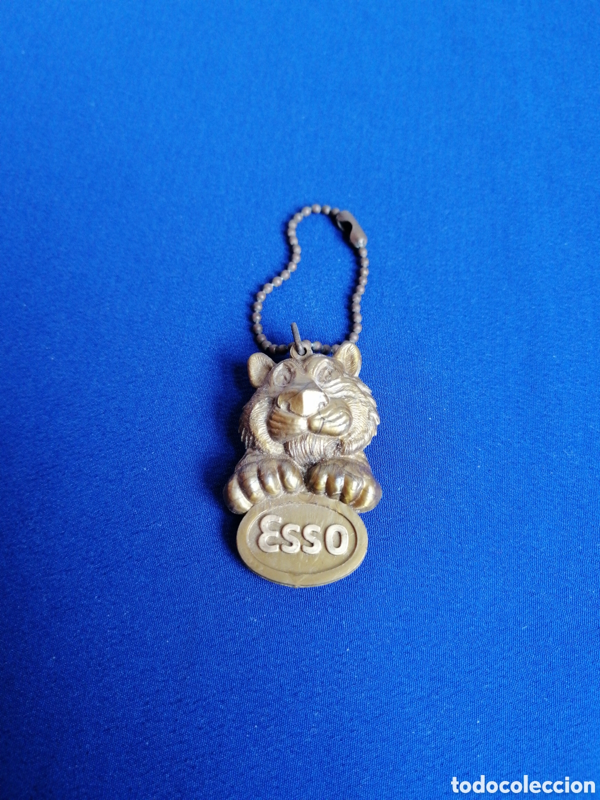 Collection of Keychains: ESSO - ESTACI&Oacute;NES DE SERVIO CARBURANTES - FRANCIA - METIEZ UN TIGRE BANS VOTRE MOTEUR! LLAVERO