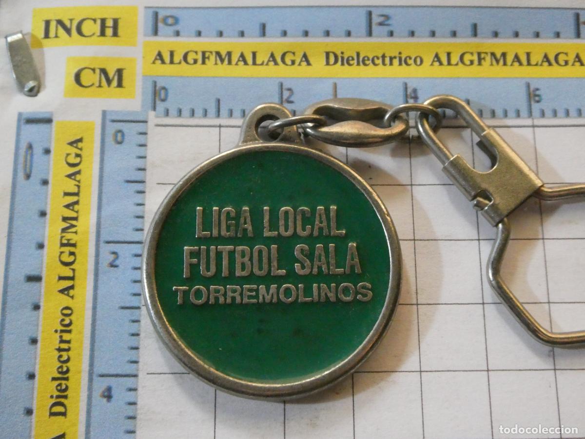 Collection of Keychains: LLAVERO DE DEPORTES. F&Uacute;TBOL.LIGA LOCAL F&Uacute;TBOL SALA DE TORREMOLINOS M&Aacute;LAGA