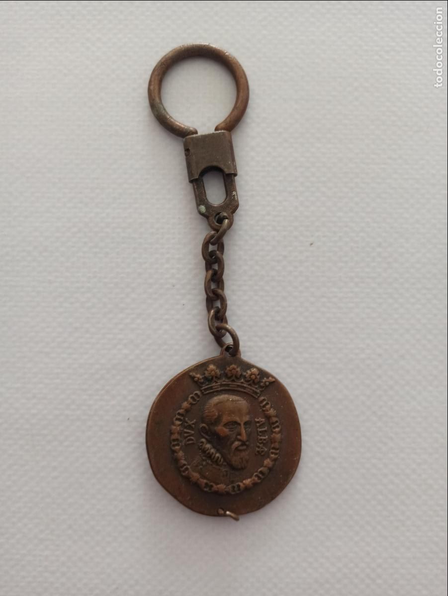 Sammlung von Schl&uuml;sselanh&auml;ngern: LLAVERO DE METAL BRANDY GRAN DUQUE DE ALBA - ZOILO RUIZ MATEOS SA (108C)