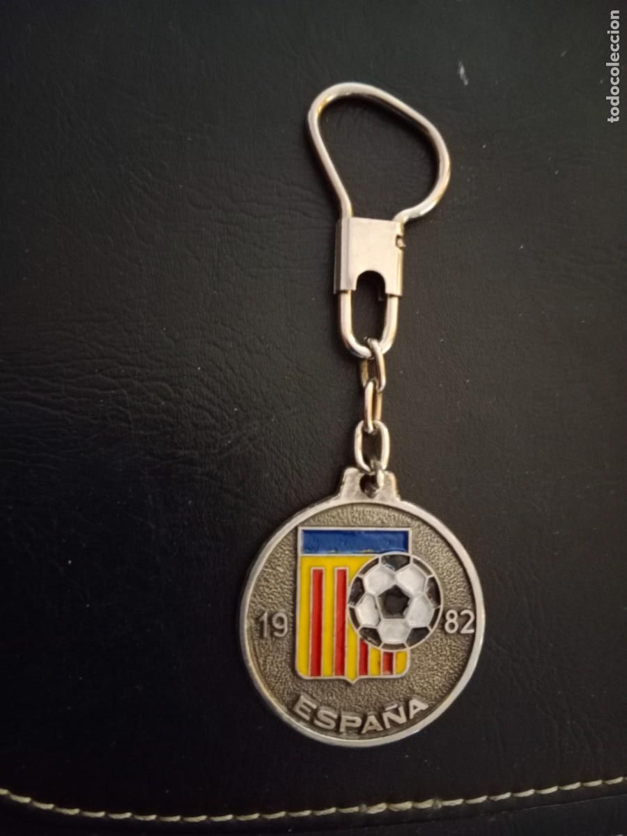Coleccionismo de llaveros: LLAVERO PUBLICIDAD EXCLUSIVAS CENTRO S.A. - BURJASOT - ESPA&Ntilde;A MUNDIAL 82 FUTBOL 1982