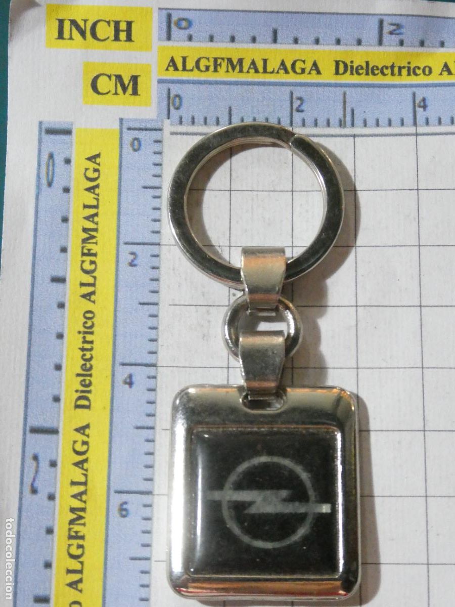 Collectionnisme de portes-cl&eacute;s: LLAVERO DE COCHES MOTOS. OPEL CONCESIONARIOS M&Aacute;LAGA