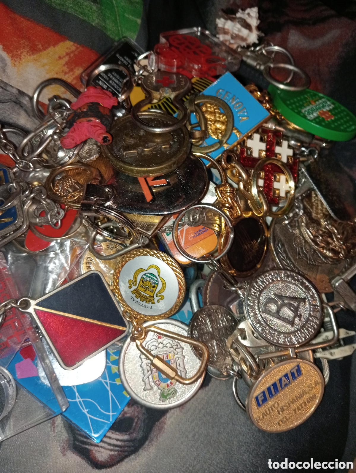 Coleccionismo de llaveros: 60 llaveros en buen estado - Foto 2