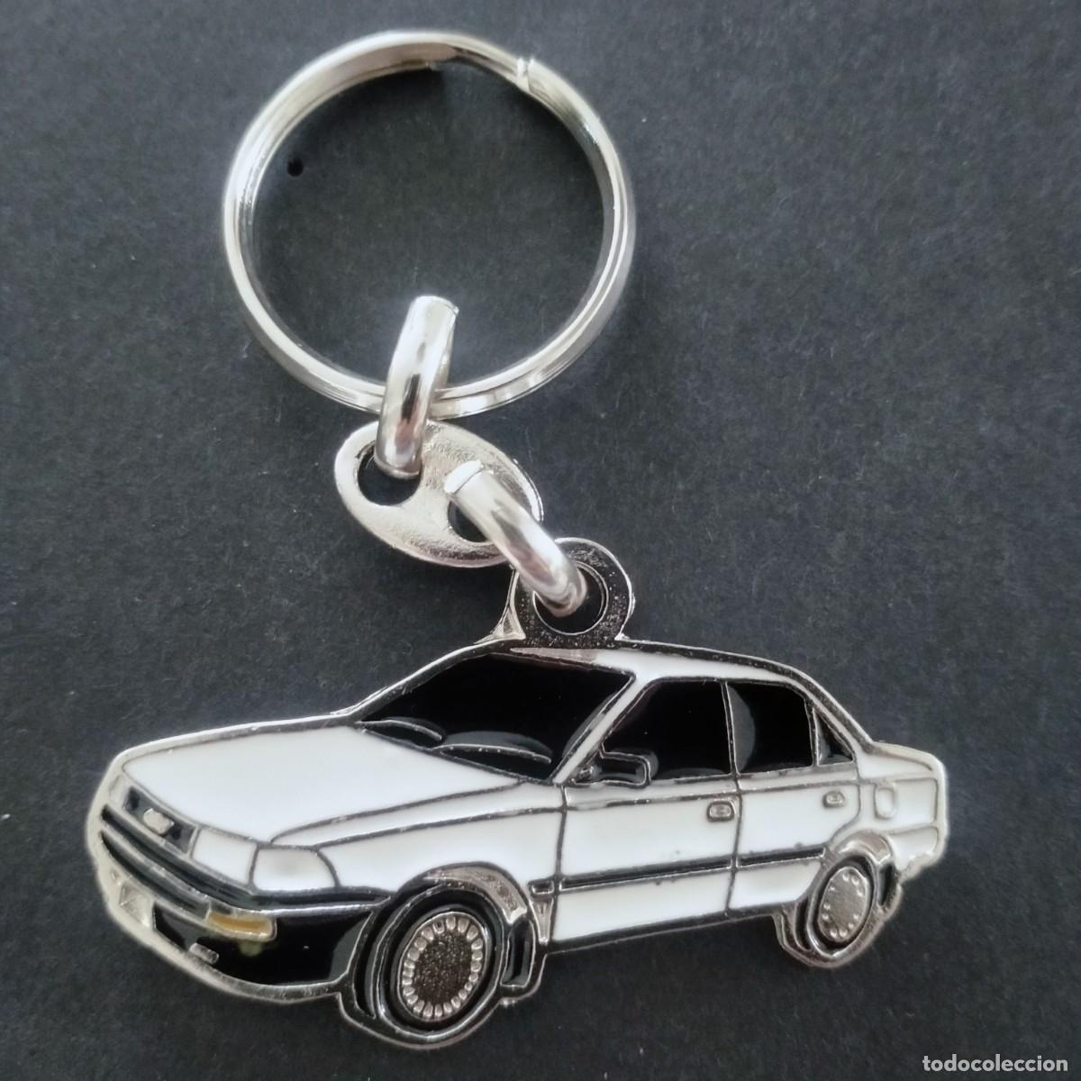 Coleccionismo de llaveros: llavero toyota corolla E90 blanco - Foto 1