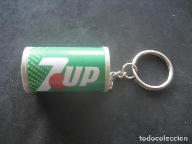 Coleccionismo de llaveros: LLAVERO DE BEBIDAS 7UP - Foto 1