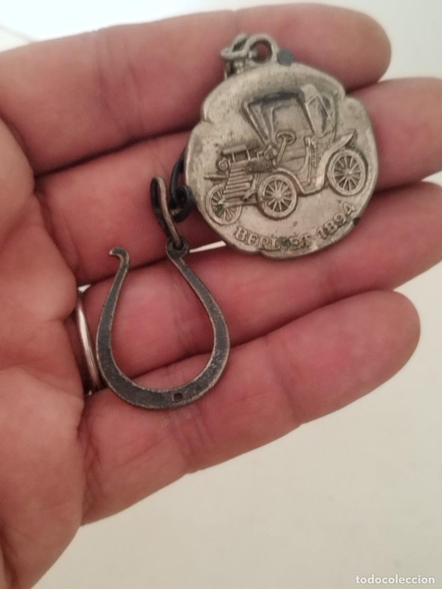 Collection of Keychains: Antigua llavero publicidad, FRUTAS MANUEL MARIN, Mataro. Con coche BERLIET 1894.