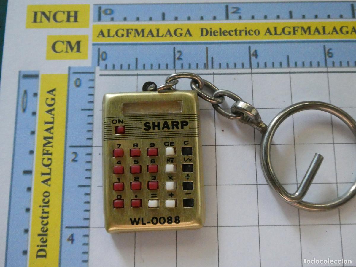 Coleccionismo de llaveros: LLAVERO DE FIGURITAS MINIATURAS. CALCULADORA SHARP - Foto 1