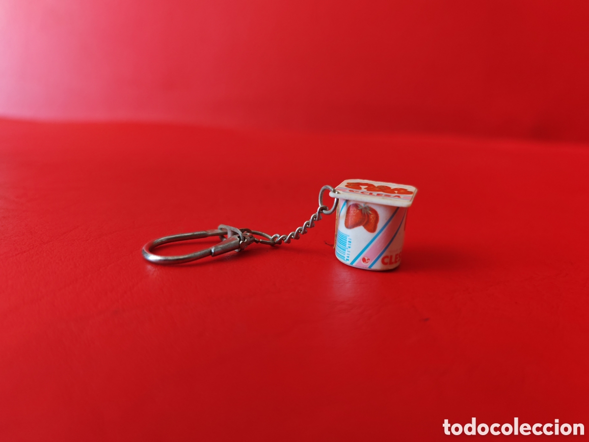 Coleccionismo de llaveros: Antiguo llavero yogur clesa - Foto 3