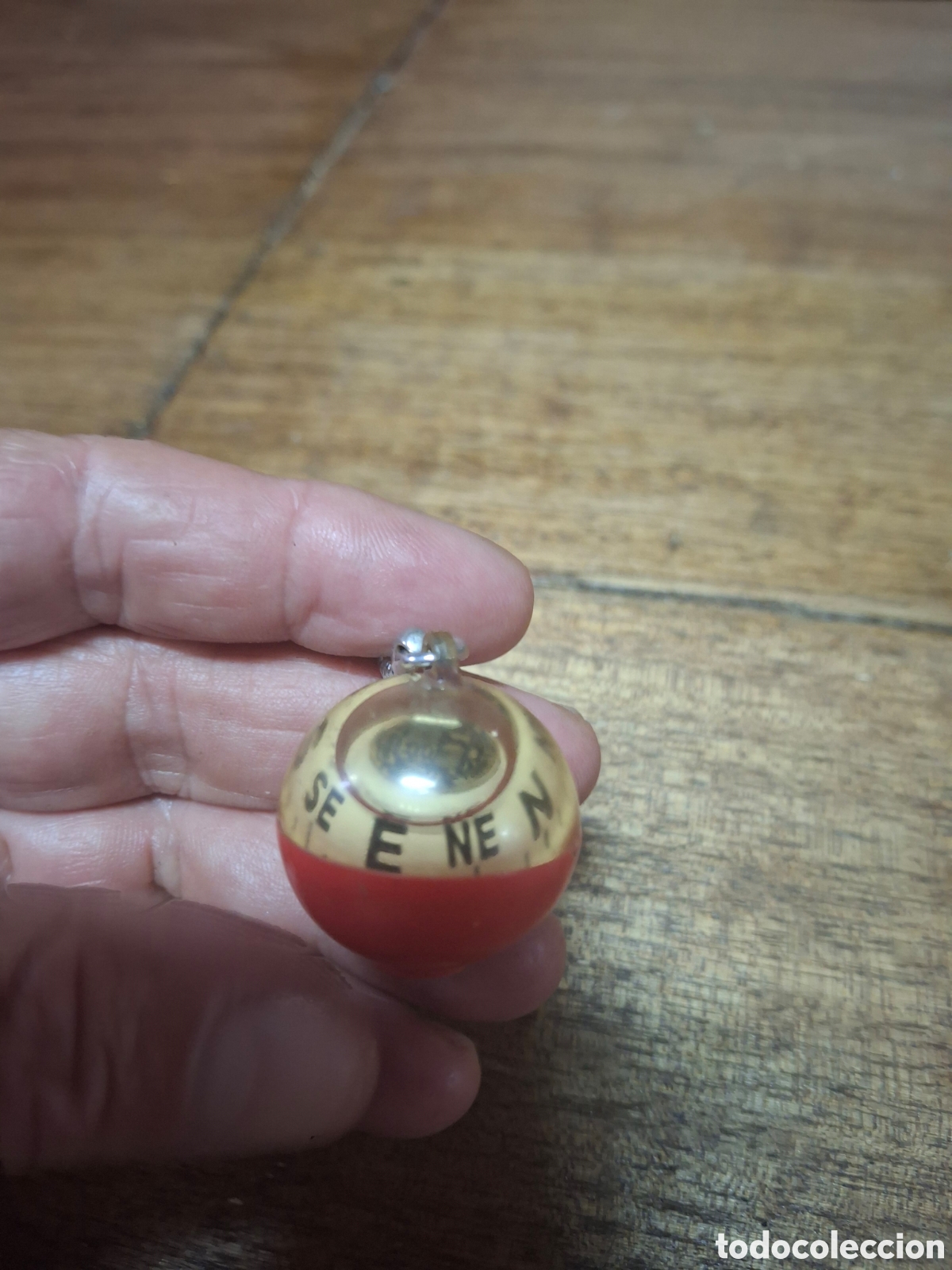 Coleccionismo de llaveros: Llavero bola br&uacute;jula antig&uuml;o - Foto 2
