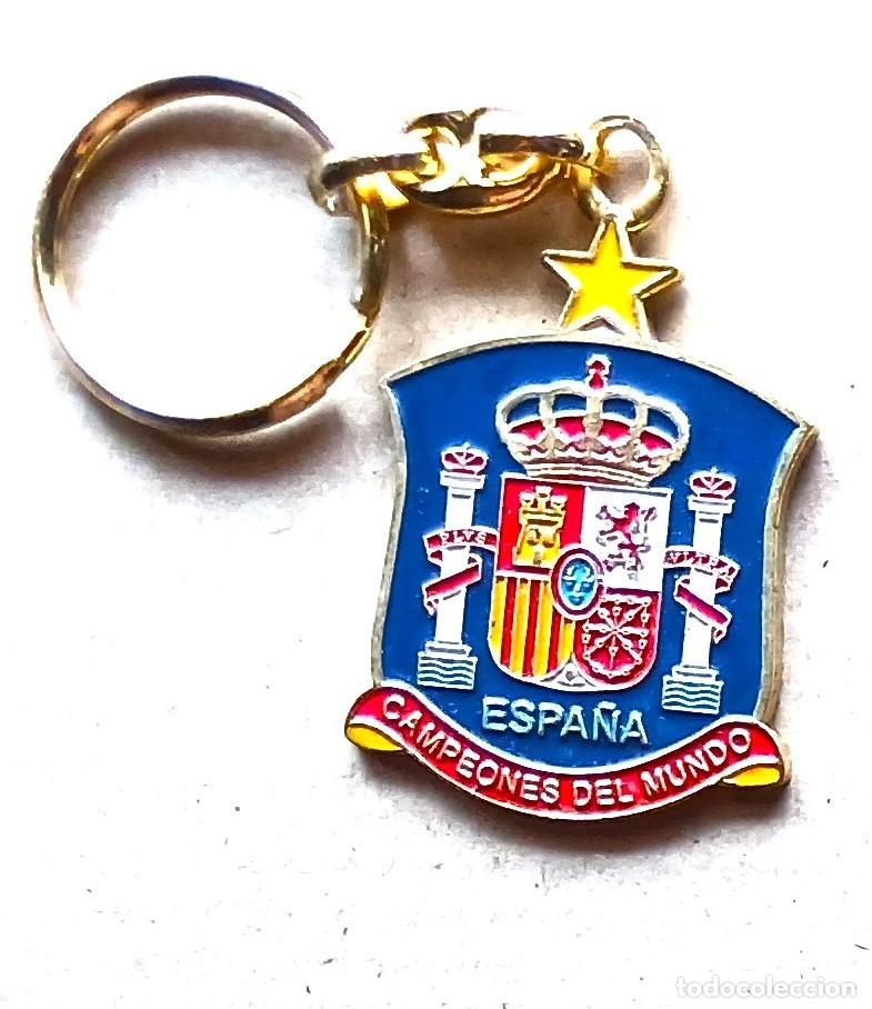 Sammlung von Schl&uuml;sselanh&auml;ngern: FEF ESPA&Ntilde;A RFEF LLAVERO ESCUDO LOGO FUTBOL METAL KEYRING CHAVEIRO PORTE-CLES KEY CHAIN R59