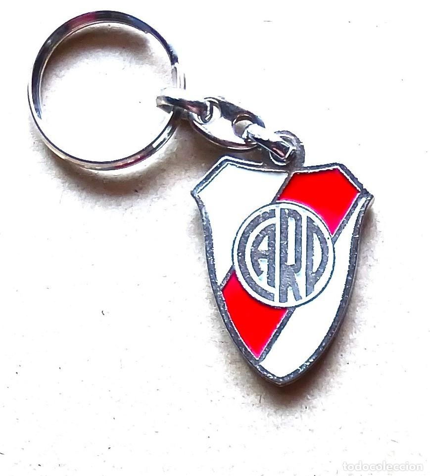 Sammlung von Schl&uuml;sselanh&auml;ngern: CA RIVER PLATE LLAVERO ESCUDO LOGO FUTBOL METAL KEYRING CHAVEIRO PORTE-CLES ARGENTINA R60
