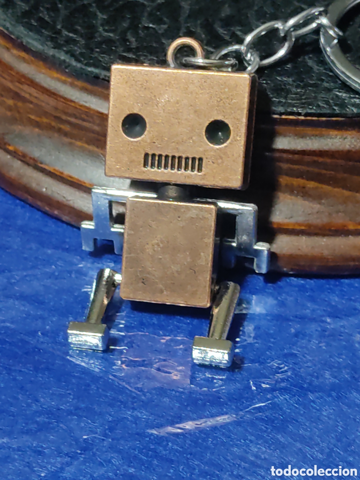 Coleccionismo de llaveros: Llavero robot articulado. - Foto 2